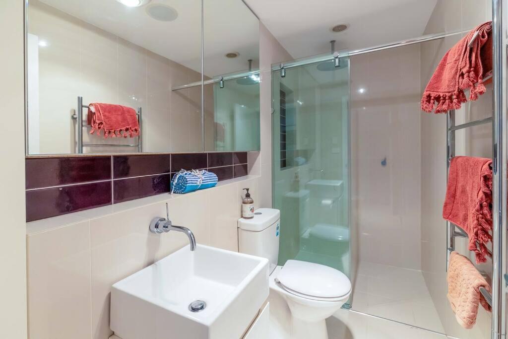Luxury Apt Apartment Sydney