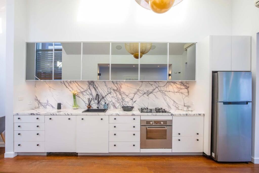 Luxury Apt